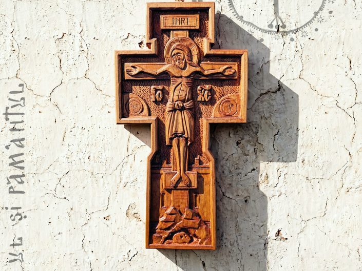 Cruce cioplită